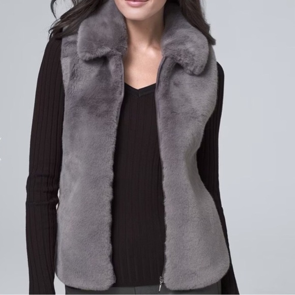 BRAND NEW- WHBM - Women’s  Super Soft Faux Fur Ribbed Knit Zip Vest - XSmall - Picture 1 of 8